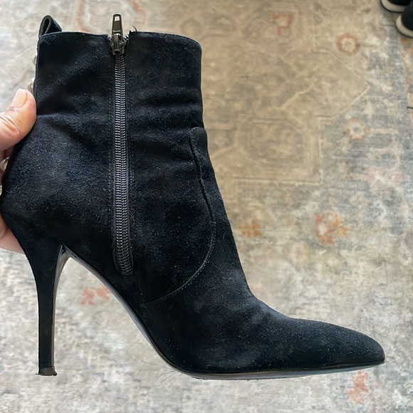 Black suede boots with pearl detail - Picture 3 of 5